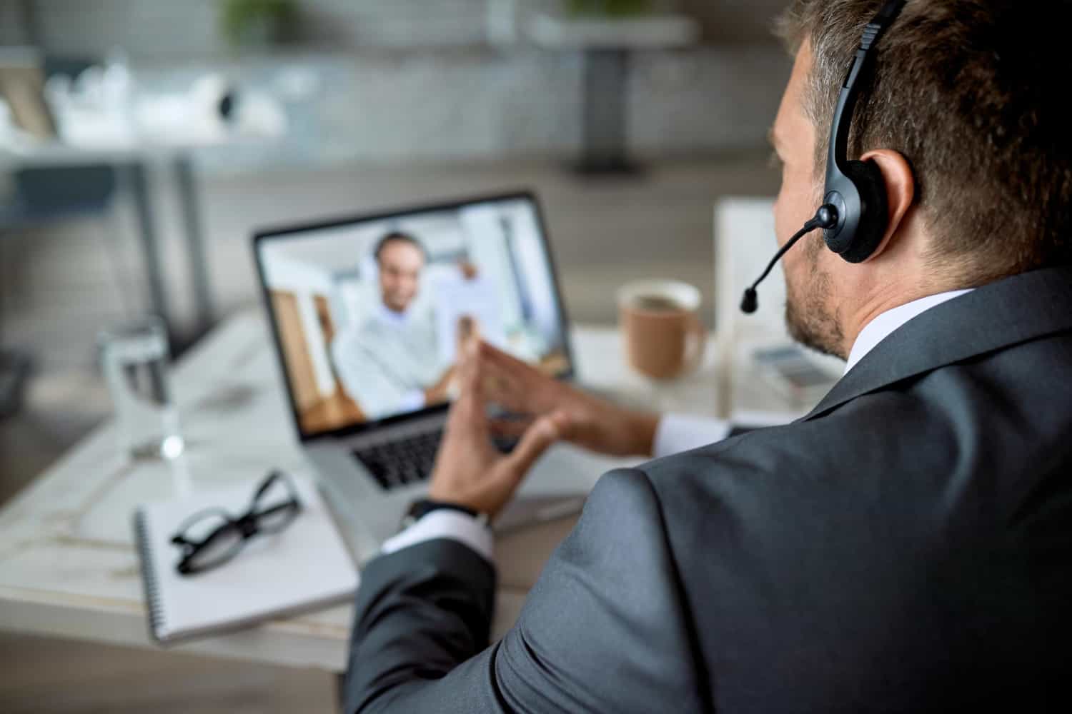 cara remote management menjawab kebutuhan industri
